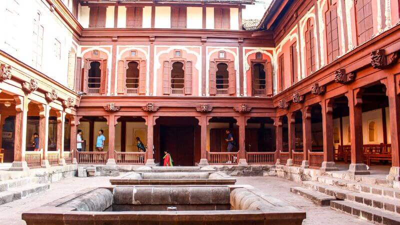 lal mahal courtyard